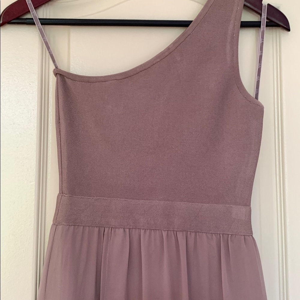 Stretta Mauve Formfitting Overlay Cocktail Dress - Picture 2 of 5